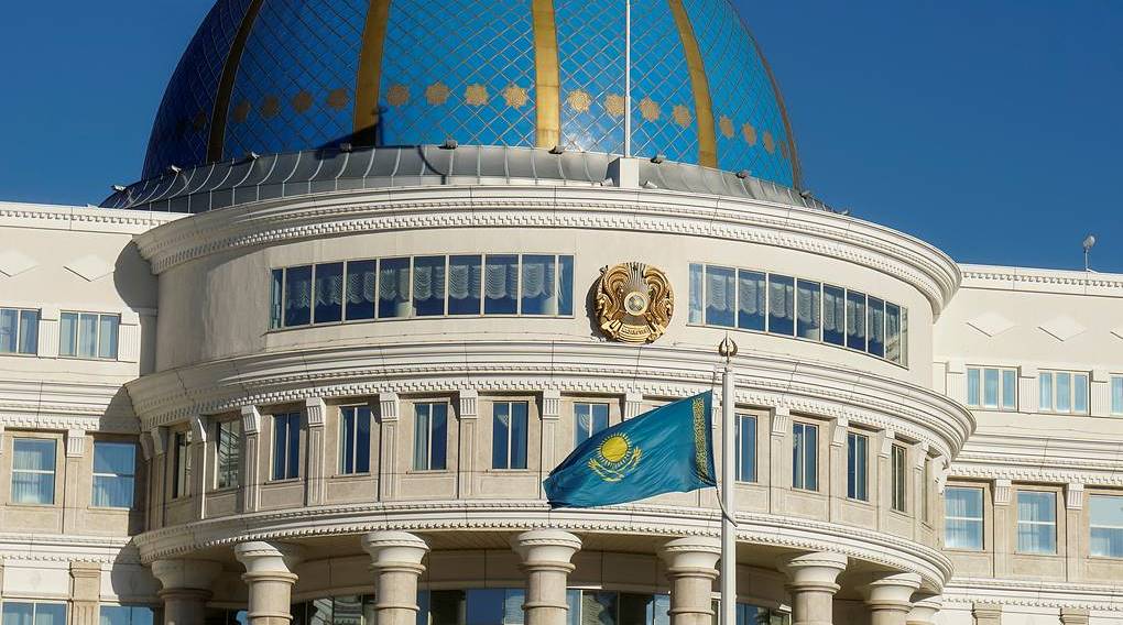 Казахстан использует жд и нефтепровод через Баку для диверсификации поставок нефти
