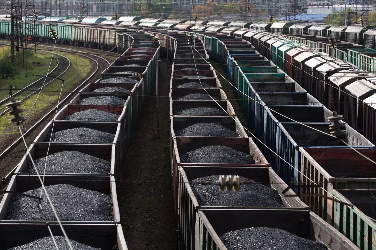 Белоусов: экспорт угля из России "немного просел"