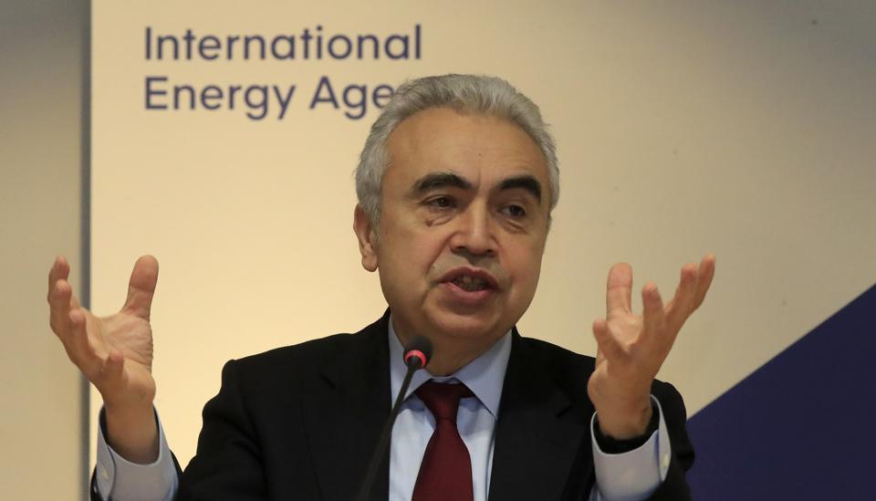 МЭА предупреждает о самом масштабном глобальном энергокризисе за 50 лет