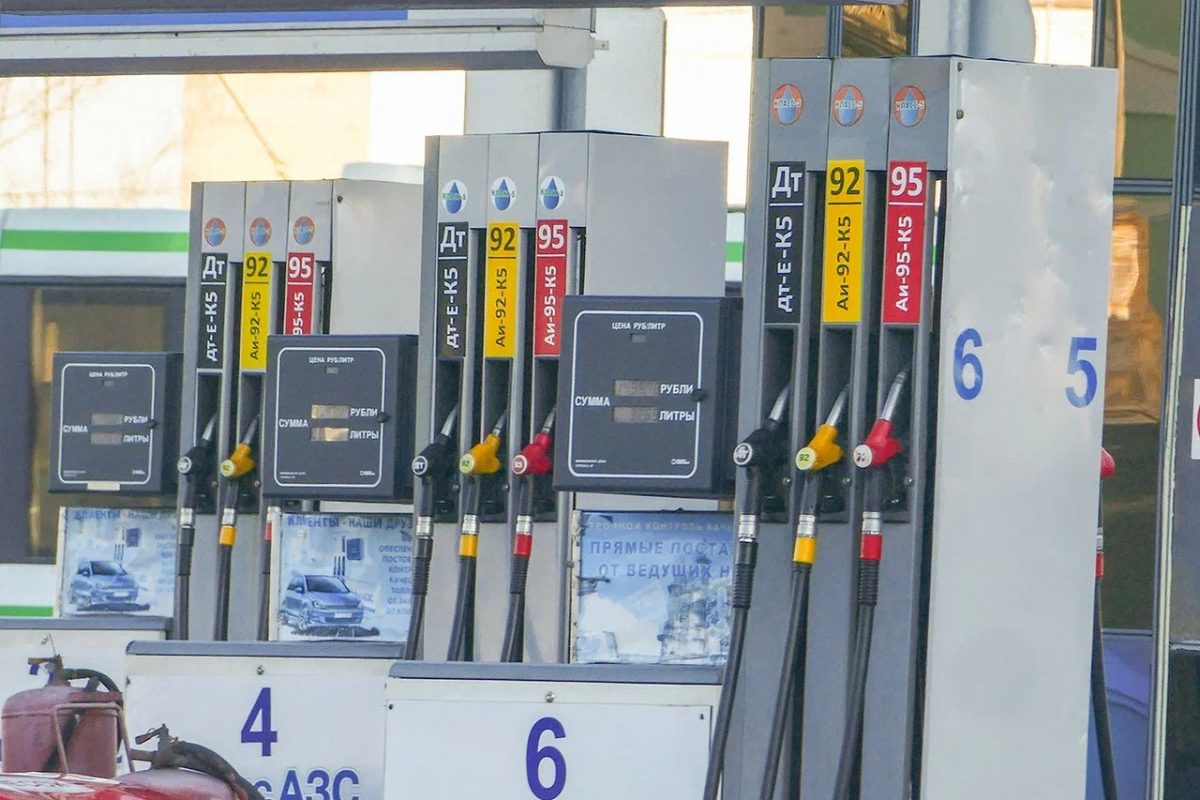 Рост стоимости бензина и дизеля на АЗС в январе оказался ниже уровня инфляции