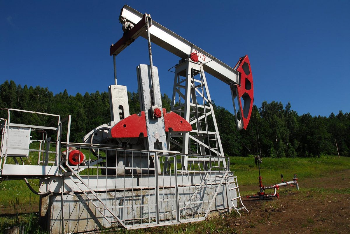Российские нефтяники в июне планируют восстановить объемы добычи