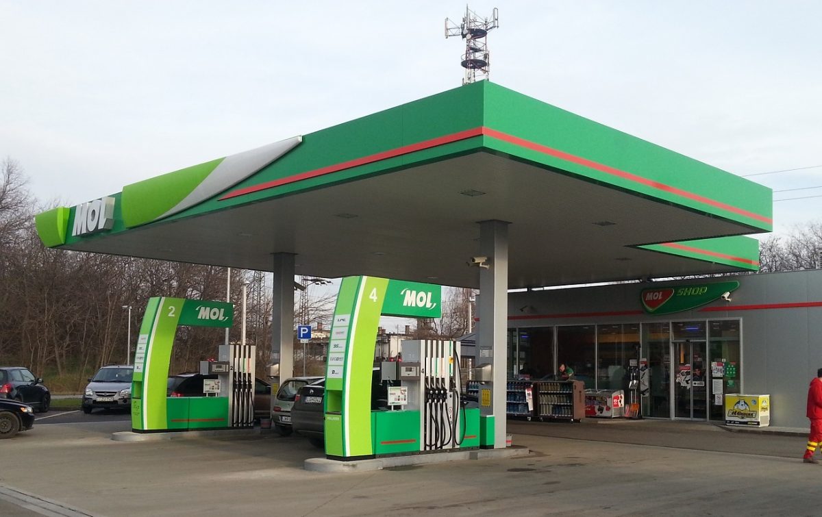 Венгрия сократила лимит на продажу бензина по фиксированной цене