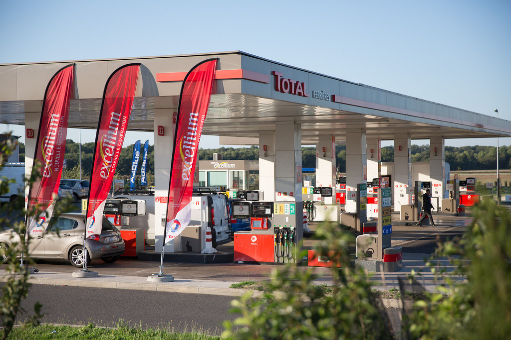 TotalEnergies намерена снизить цены на топливо на своих заправках во Франции