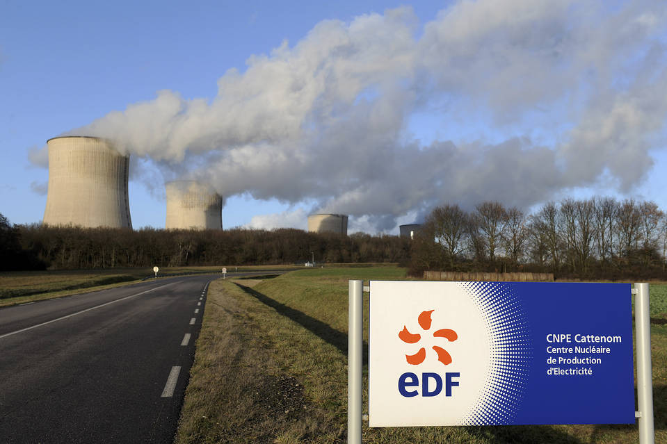 Национализация электрогенерирующей EDF обойдется Франции в 9,7 млрд евро