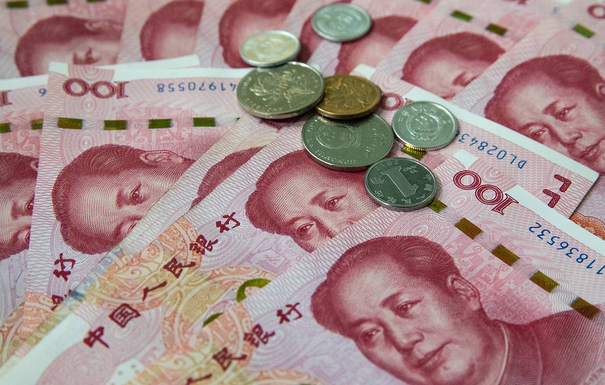 Россия и Индия отказываются от доллара в пользу юаней в торговле нефтью