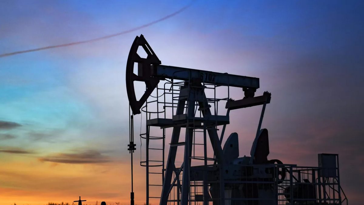 МЭА: Россия сократила экспорт нефти в июне на 3,2%, но нарастила доходы на 3,5%