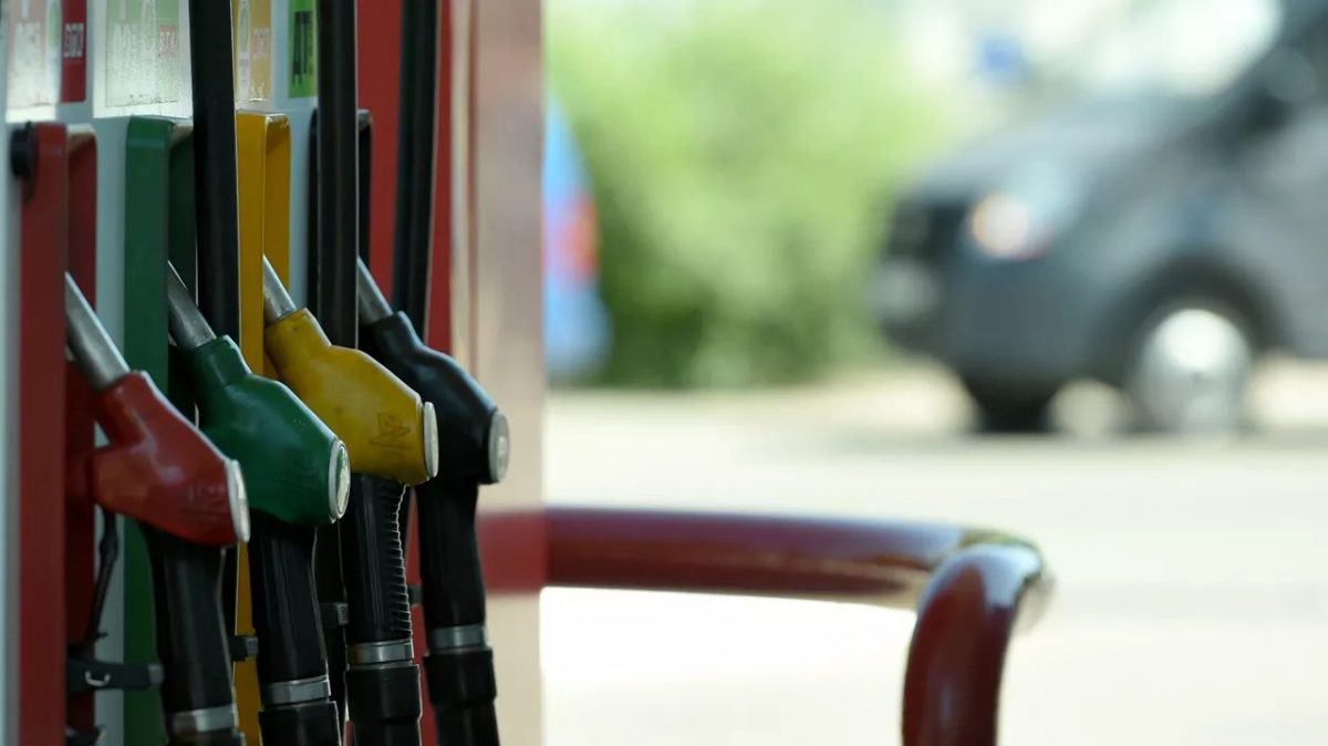 Хорватия заморозила цены на бензин еще на 2 недели