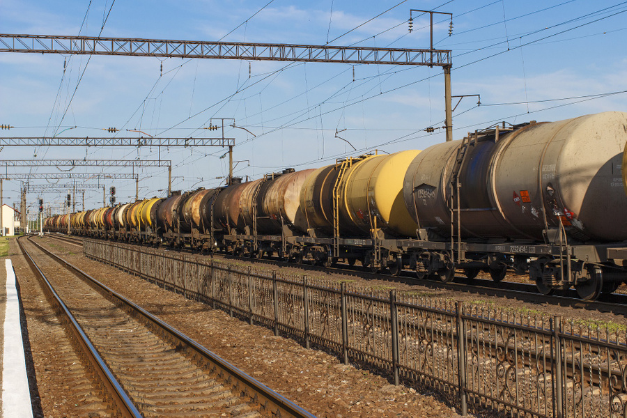 Россия резко нарастила торговлю топливом в преддверии эмбарго ЕС