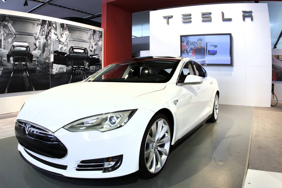 Tesla планирует удвоить продажи электрокаров в Германии в 2022 году