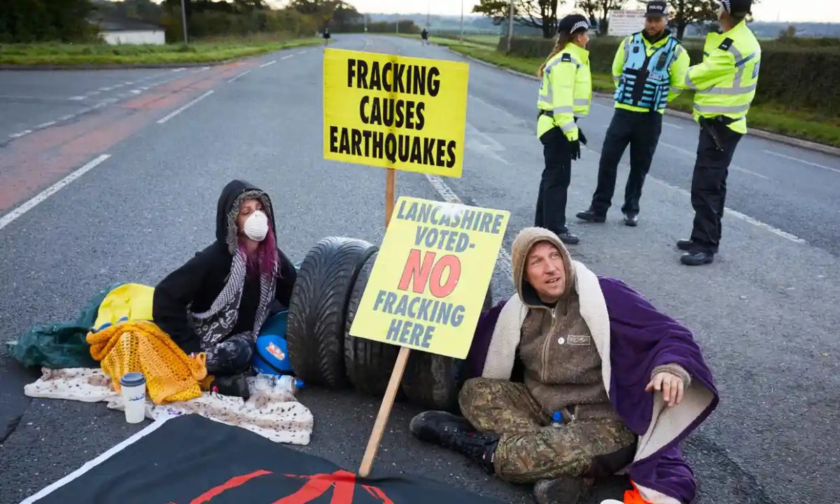 Великобритания возобновит добычу газа методом фрекинга из-за кризиса