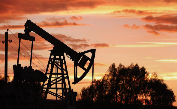 Решение ОПЕК+ поддержит цену нефти, к концу году она вырастет до $90-100 за баррель