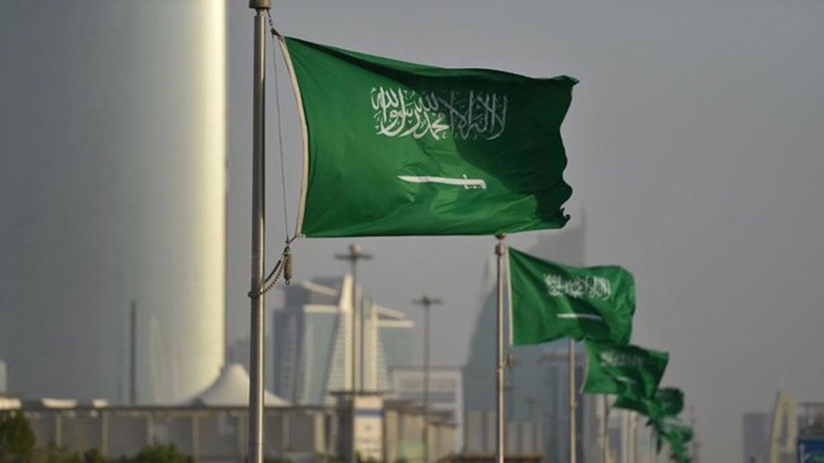 Саудовская Аравия в ноябре резко снизила экспорт нефти в Китай
