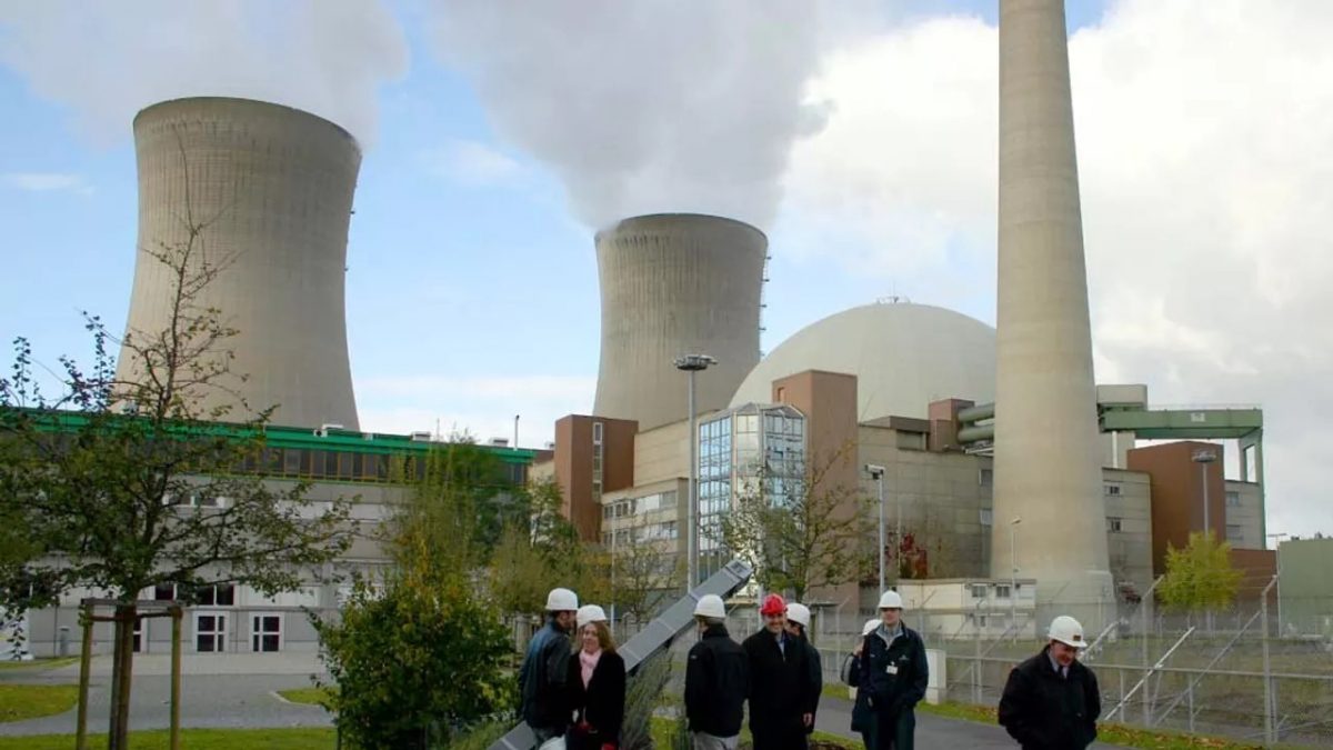 Германия продлит эксплуатацию трех энергоблоков АЭС до апреля