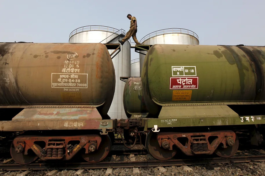 Индия не видит проблем от нефтяного эмбарго стран Запада