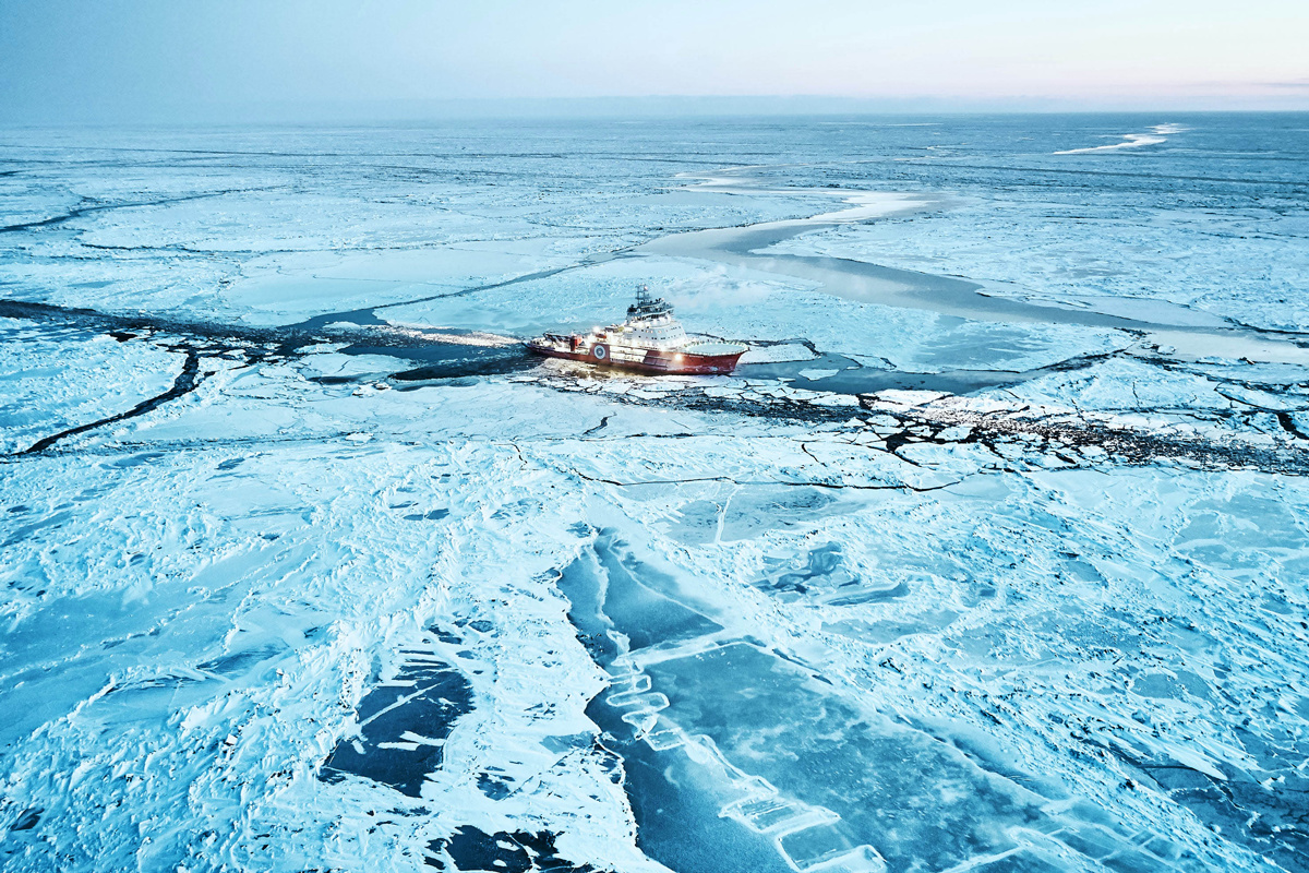 Россия создала первую в мире технологию определения границ разлива нефти под снегом и льдом