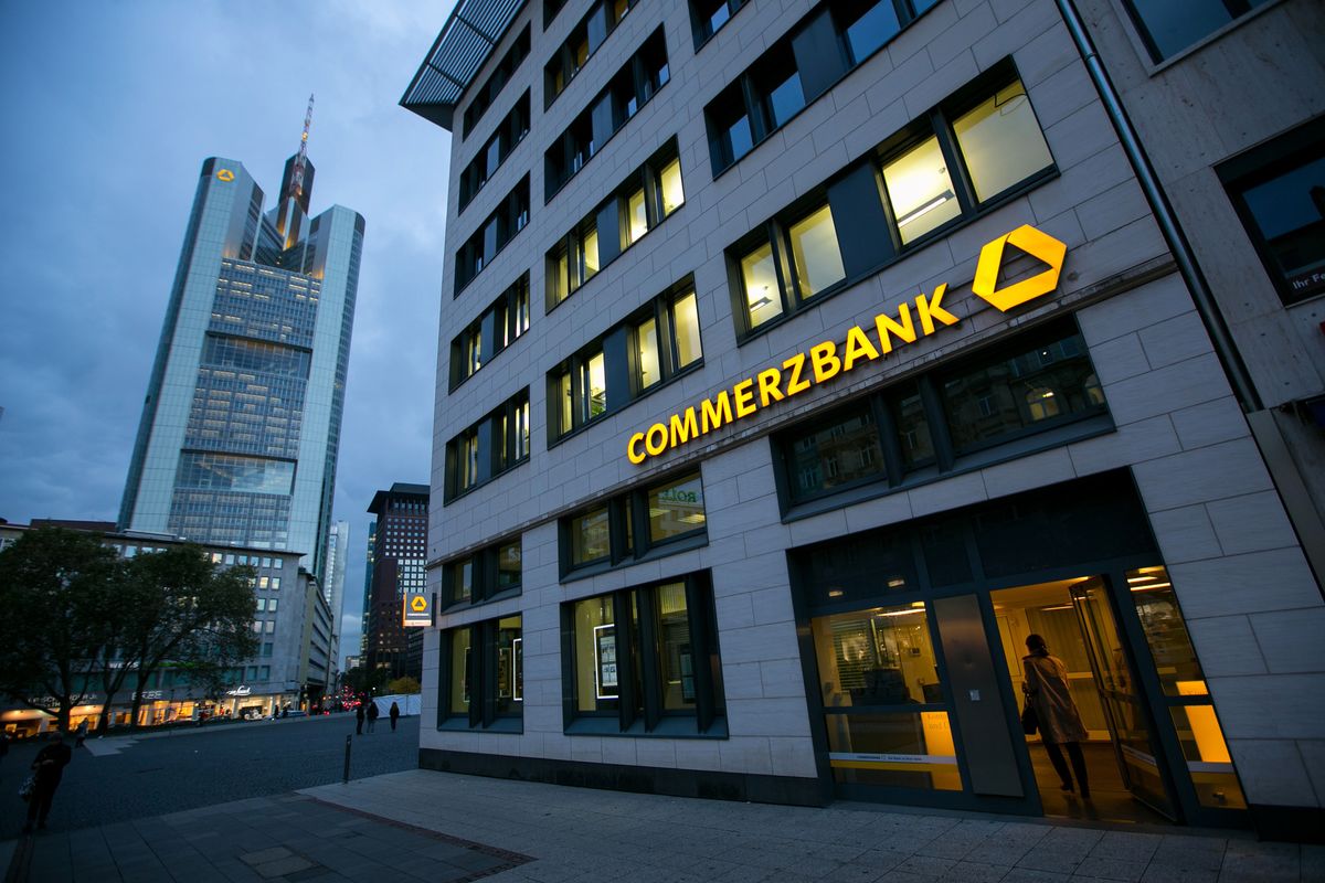 Commerzbank ожидает существенного роста цен на нефть в I полугодии 2023г