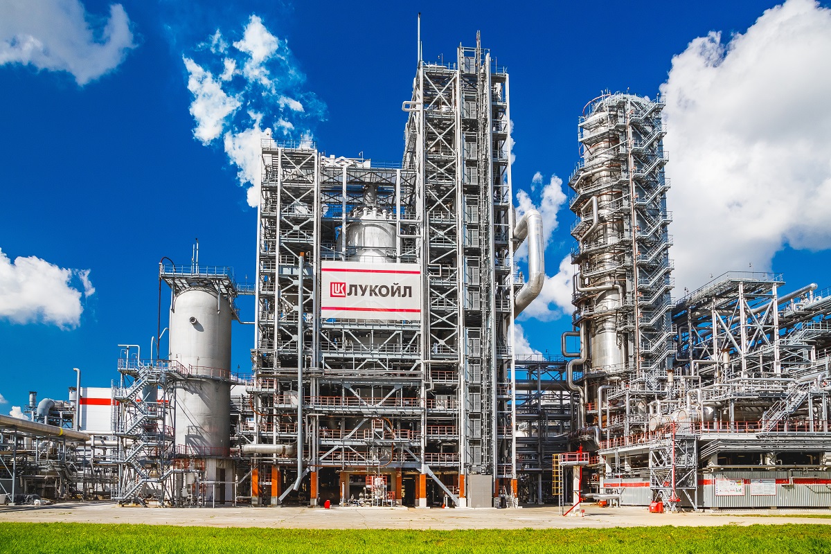 "Лукойл" увелит объем переработки на Волгоградском НПЗ на 400 тыс. тонн в год