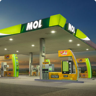 Венгерская MOL заявила о критической ситуации с топливом в стране