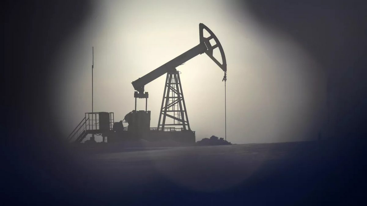 Москва рассматривает три варианта ответа на введение "нефтяного потолка"
