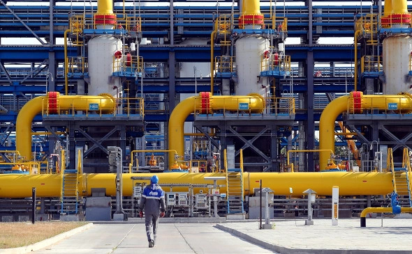 "Газпром" на четверть снизил прокачку газа через Украину