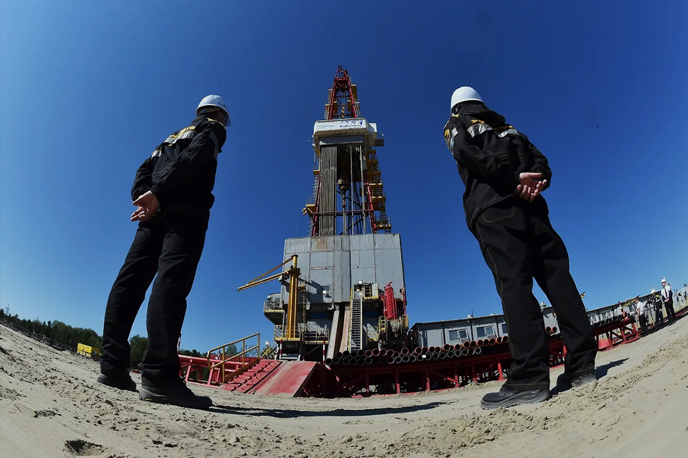 Нефтяники России будут самостоятельно контролировать несоблюдение ценового потолка
