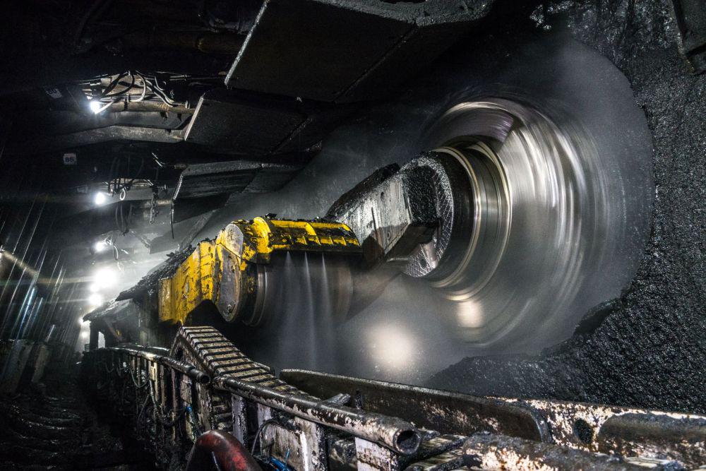 СУЭК запустил новую лаву с запасами более 4 млн тонн угля на шахте в Кузбассе