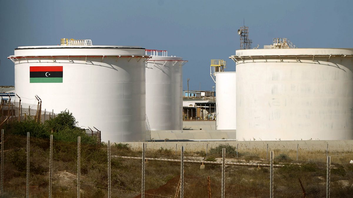 Ливия заявила о планах нарастить добычу нефти до 2 млн баррелей в сутки