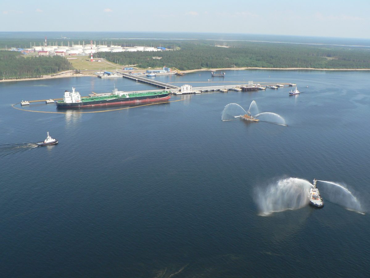 Россия в феврале нарастила экспорт дизеля из порта Приморск на 11%