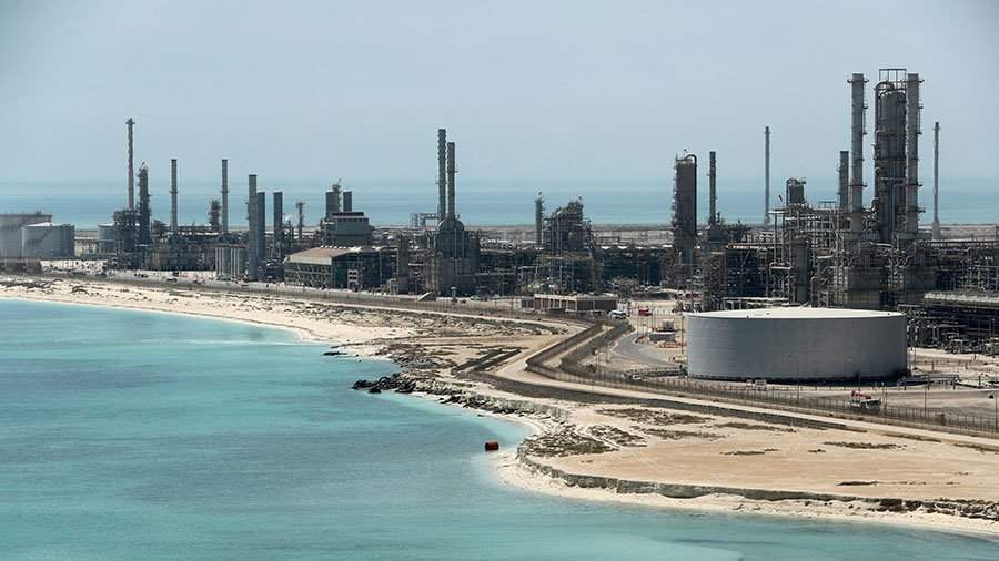 WSJ сообщила о дискуссии в ОАЭ по выходу из ОПЕК и обвалила нефть