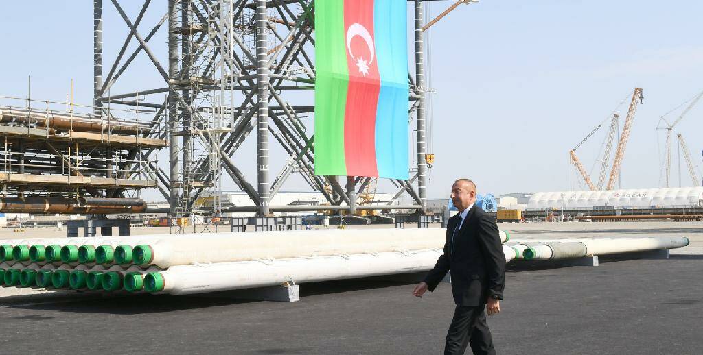 Амбициям Азербайджана по росту поставок газа в Европу не хватает инвестиций