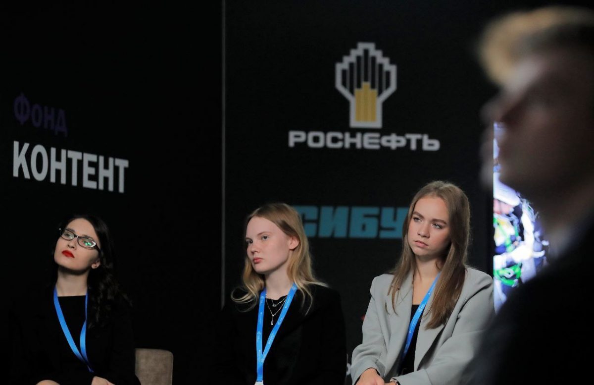 "Роснефть" завлекает молодежь робототехникой
