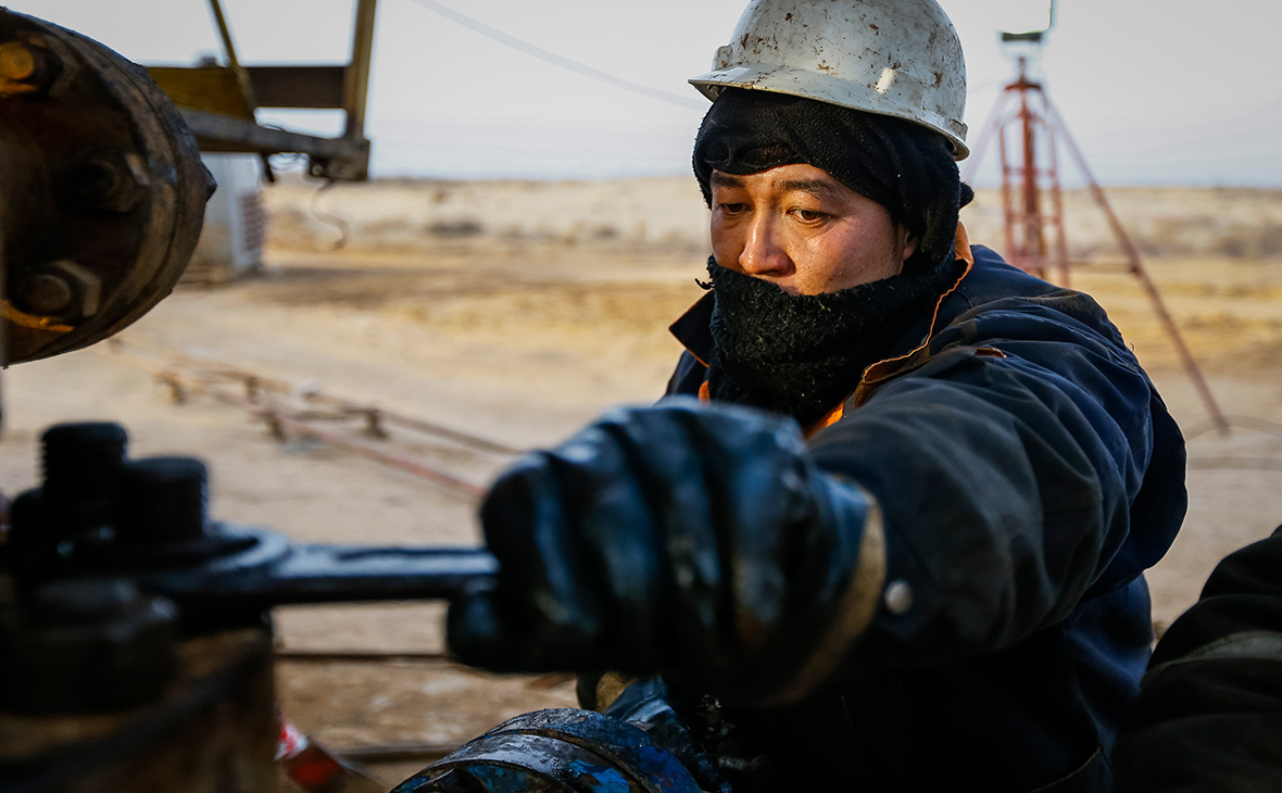 Нефтяники Казахстана вновь остались без электричества
