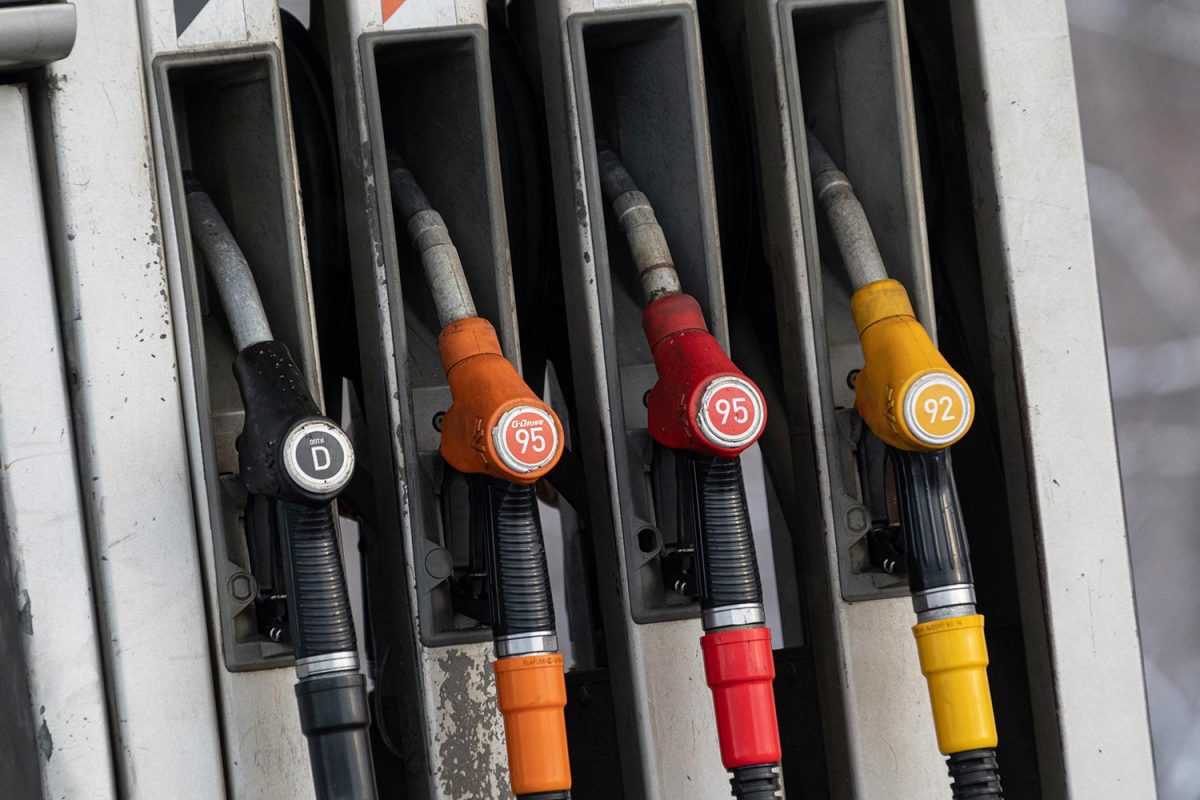 Цены на бензин и дизель на АЗС начали снижаться