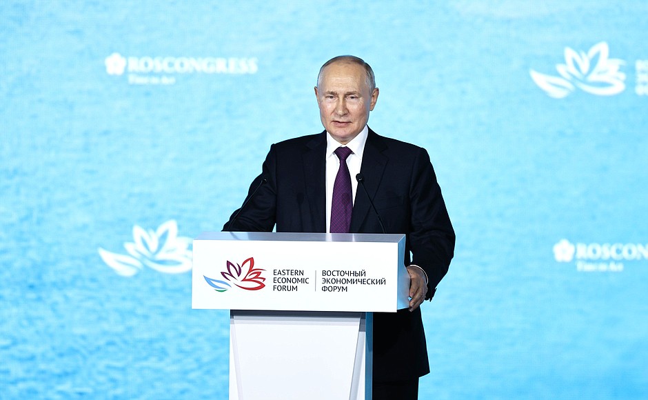 Путин: нефтяники и правительство договорились о мерах стабилизации цен на топливо