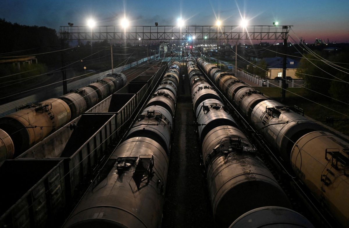 "Газпромтранс" перестал отправлять нефтепродукты в Крым из-за простоя вагонов