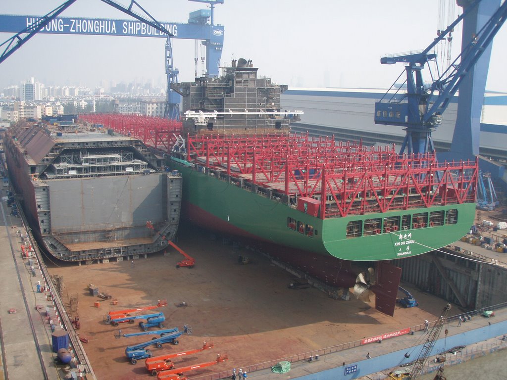 Проект крупнейшего в мире СПГ-танкера получил путевку в жизнь