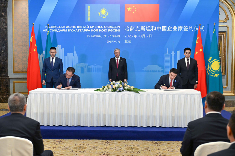 QazaqGaz и PetroChina подписали новый контракт на поставку газа в Китай
