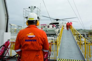 Испанская Repsol планирует нарастить добычу в Венесуэле вдвое в течение года