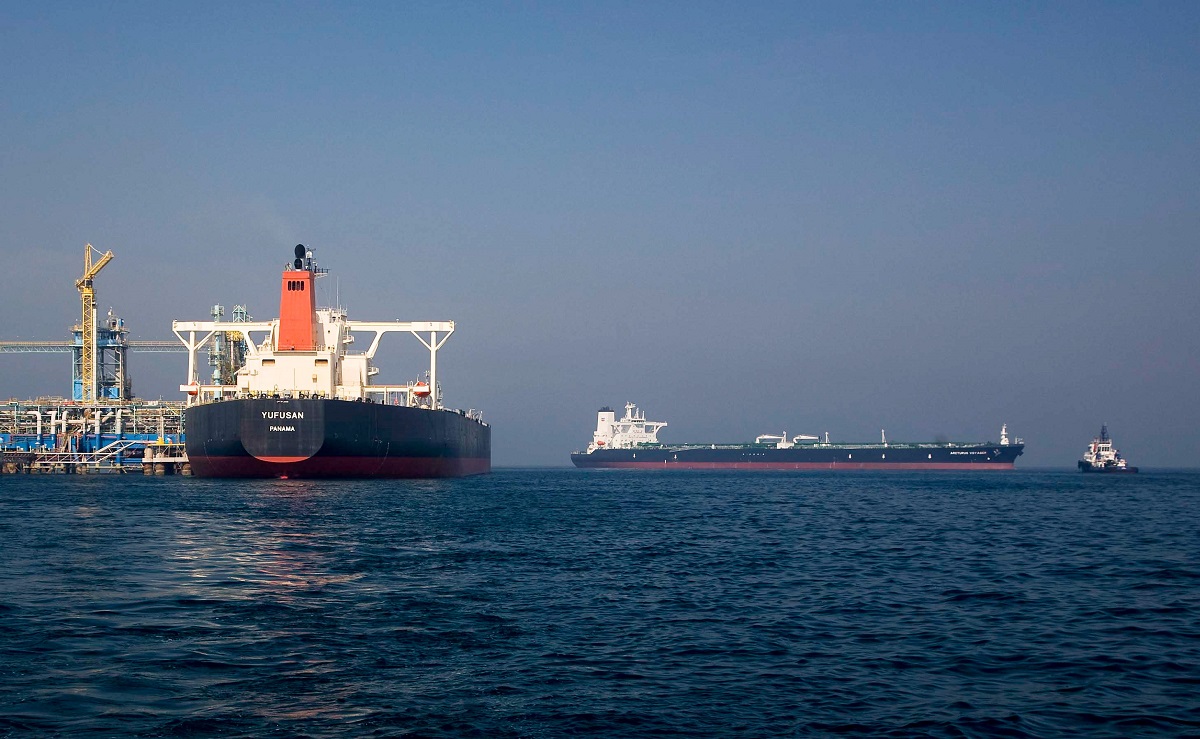 Saudi Aramco продолжает поставки нефти через Красное море, несмотря на опасность