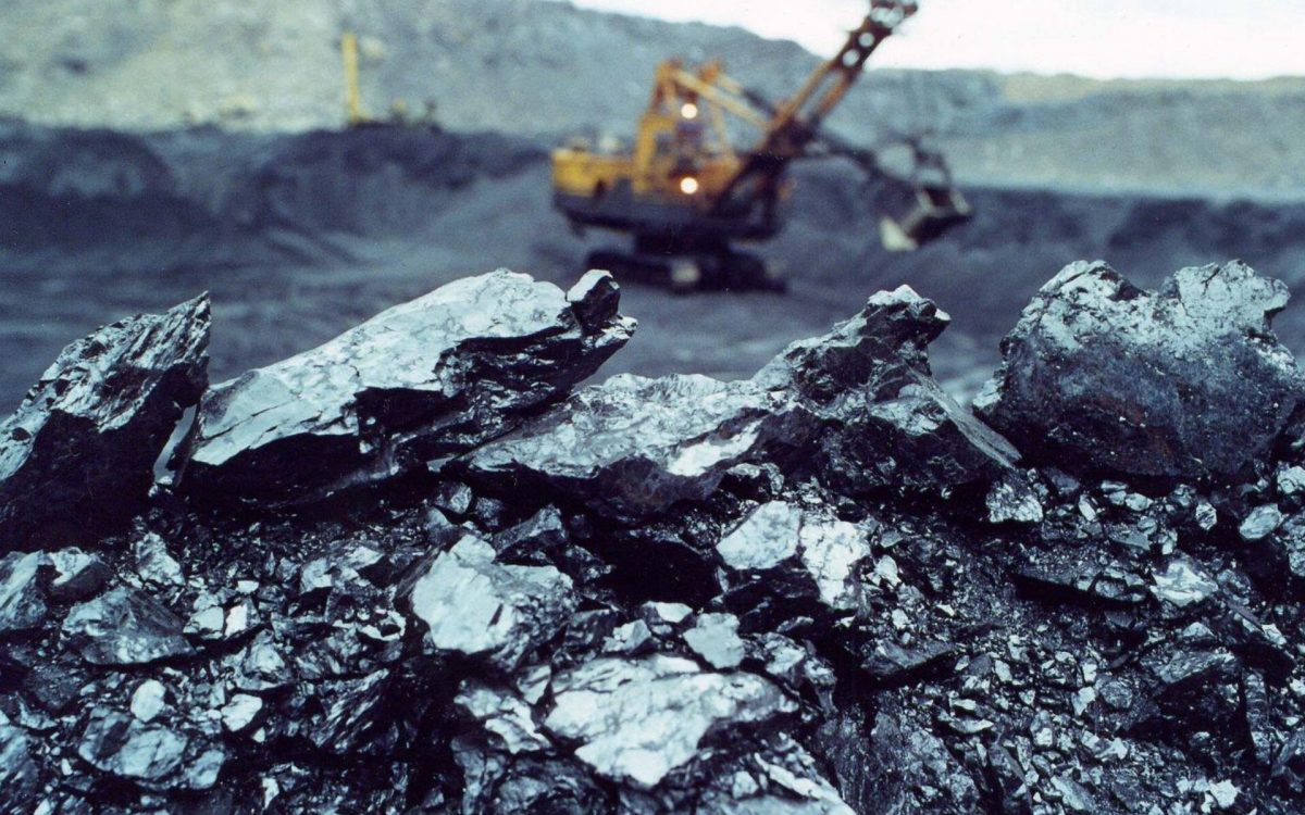 Эксперт Титов: российские угольщики в 2024 году снизят доходы и объемы экспорта угля
