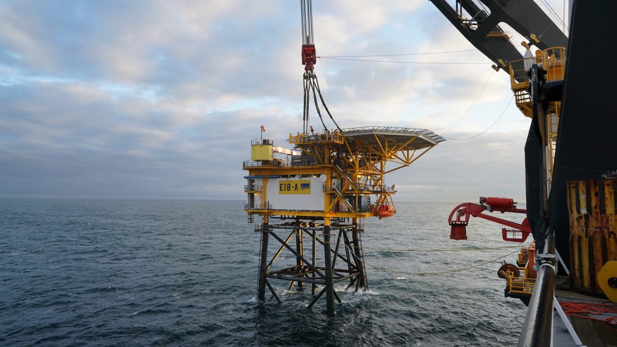 "Газпром" объявил о продаже активов в Северном море