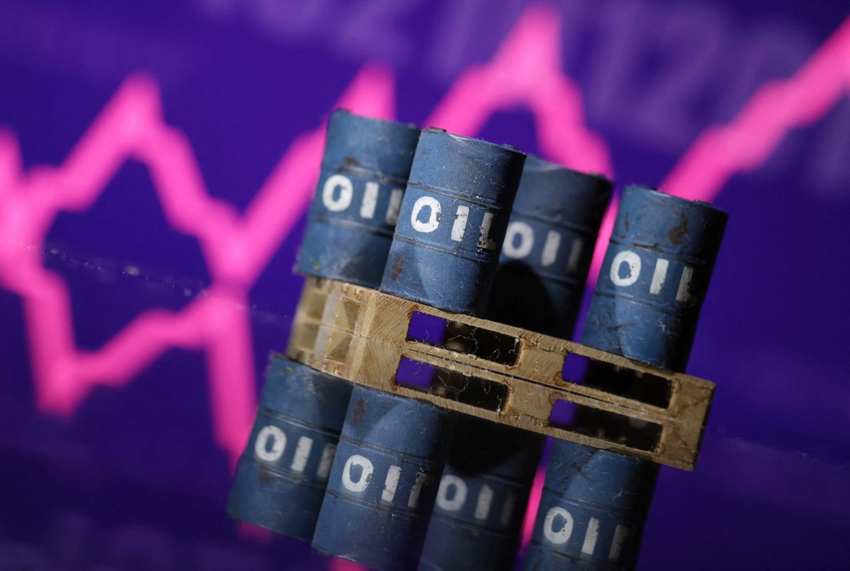 Цена нефти начала колебаться на фоне новой статистики