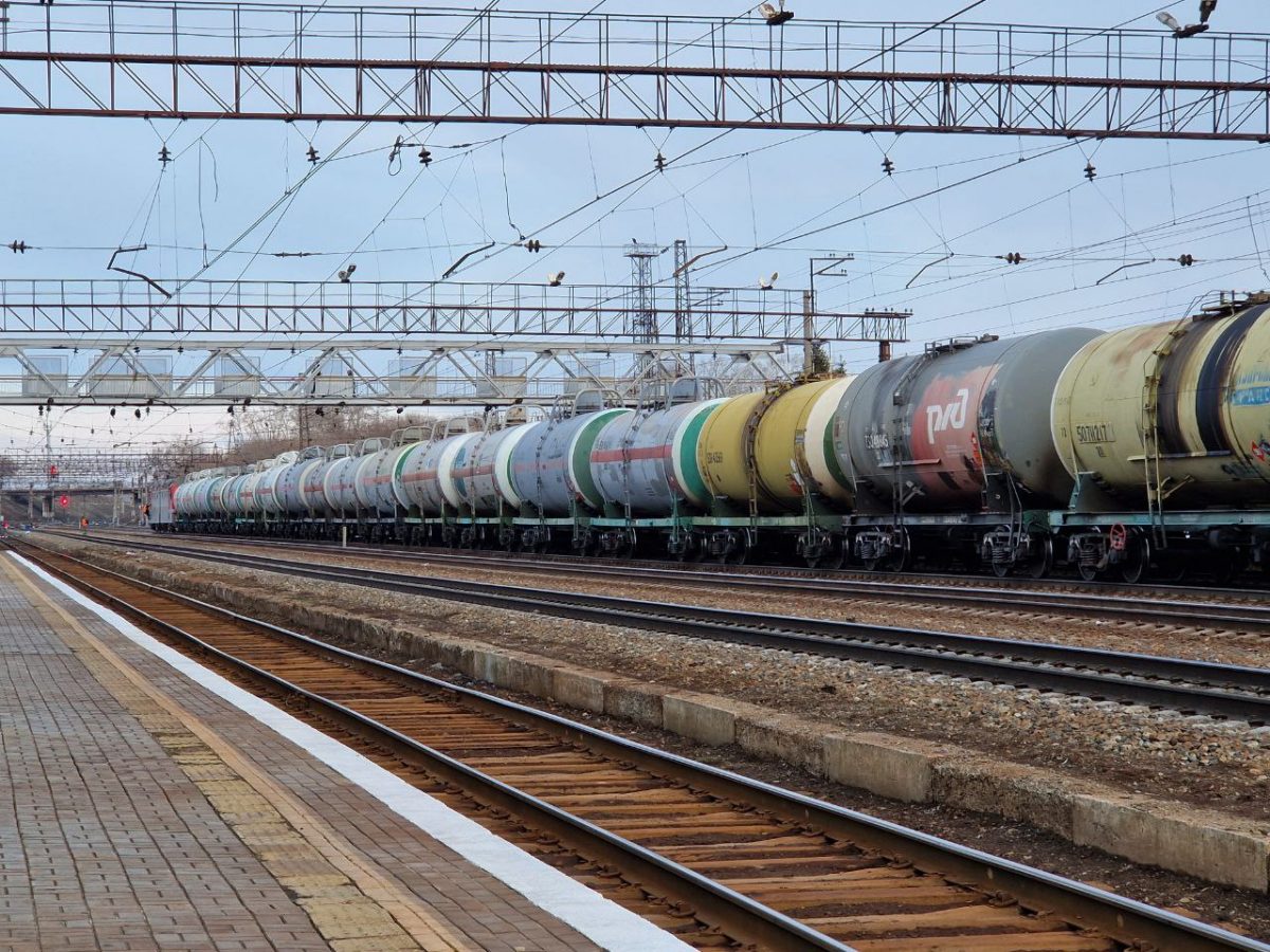 Правительство РФ может временно приостановить действие запрета на экспорт бензина