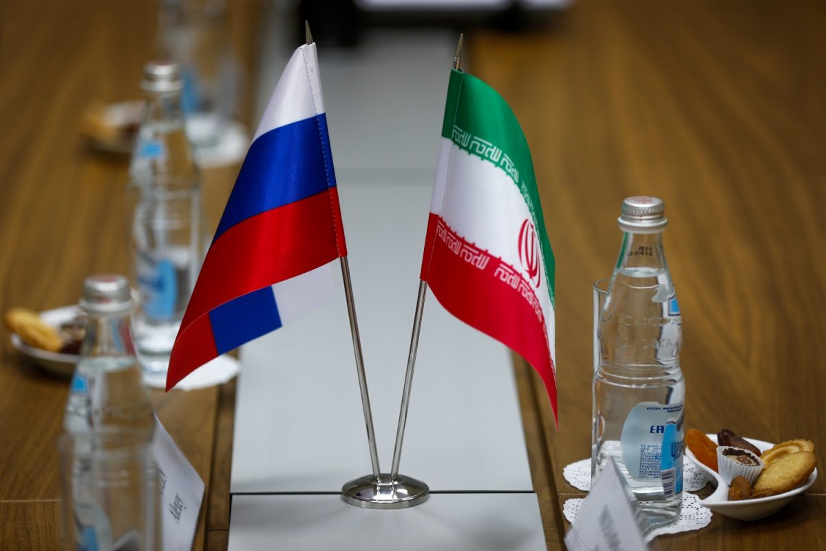 "Газпром" прокладывает трубопроводный путь в Иран