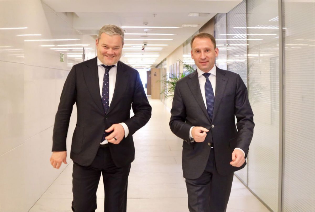 Топ-менеджер из "Россельхозбанка" возглавил Росгеологию