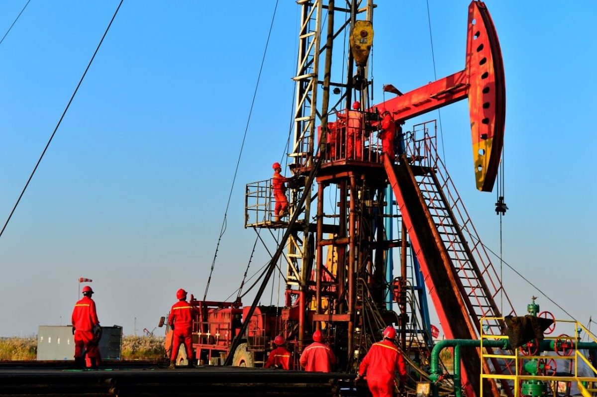 Китай наращивает стратегические запасы нефти на фоне высокого импорта