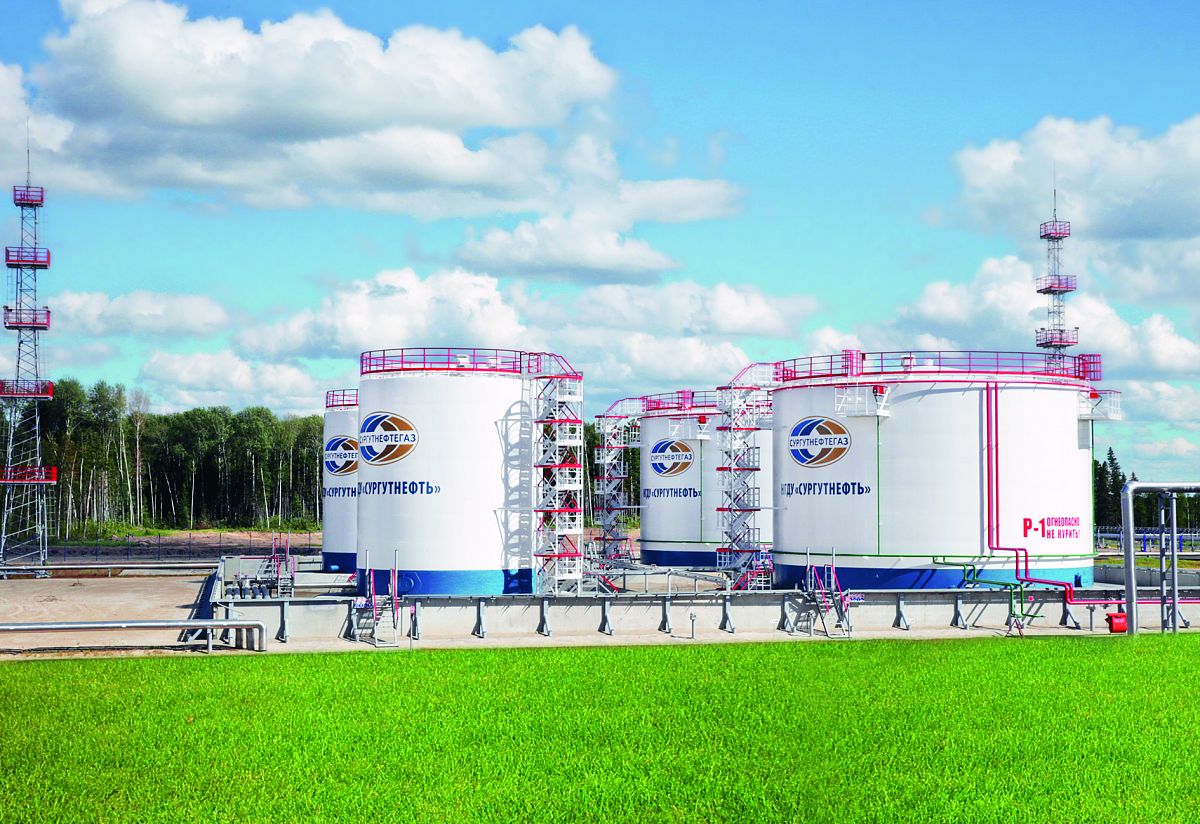 "Сургутнефтегаз" ожидает стабилизации рынка топлива в России