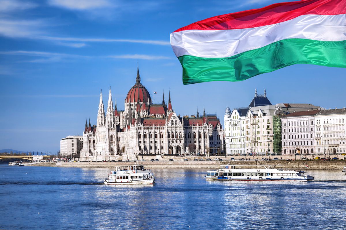 Венгрия получит 4 млрд кубометров СПГ из Франции