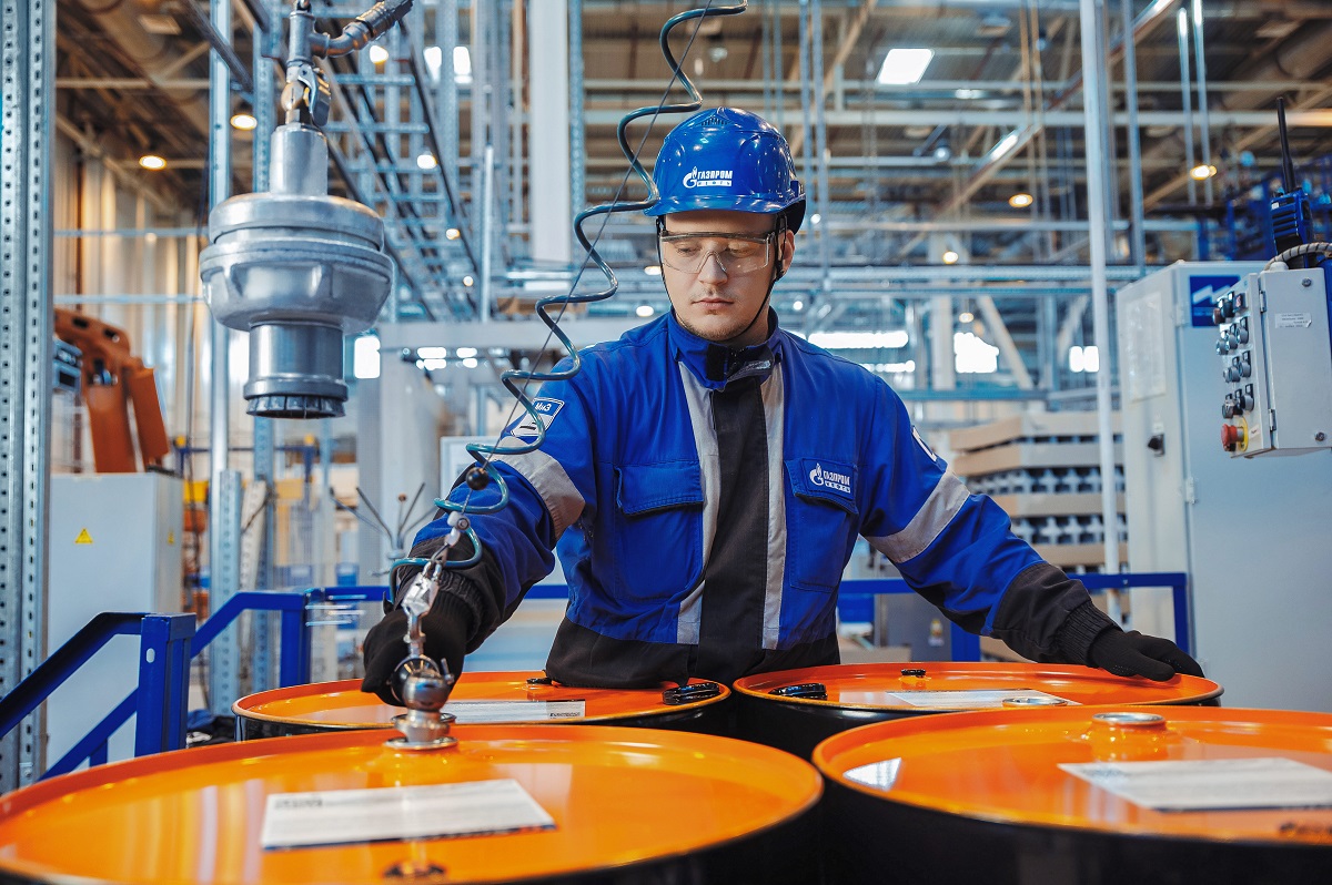 "Газпром нефть" нарастила переработку за девять месяцев 2025 года