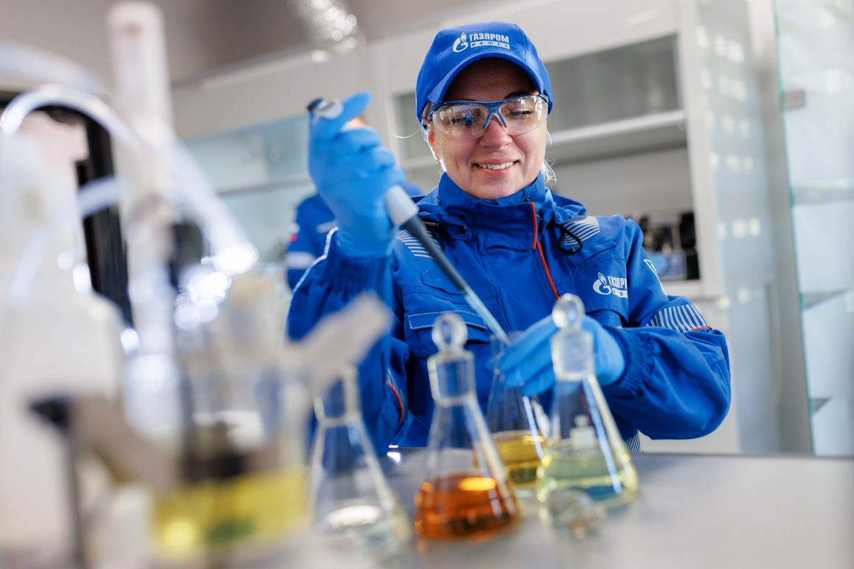 «Газпром нефть» увеличила поставки топлива на Север России